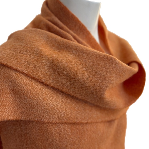 Universal Traveller 100% Cashmere Scarf – Soft Apricot Herringbone – 12" × 66" - Picture 3 of 9